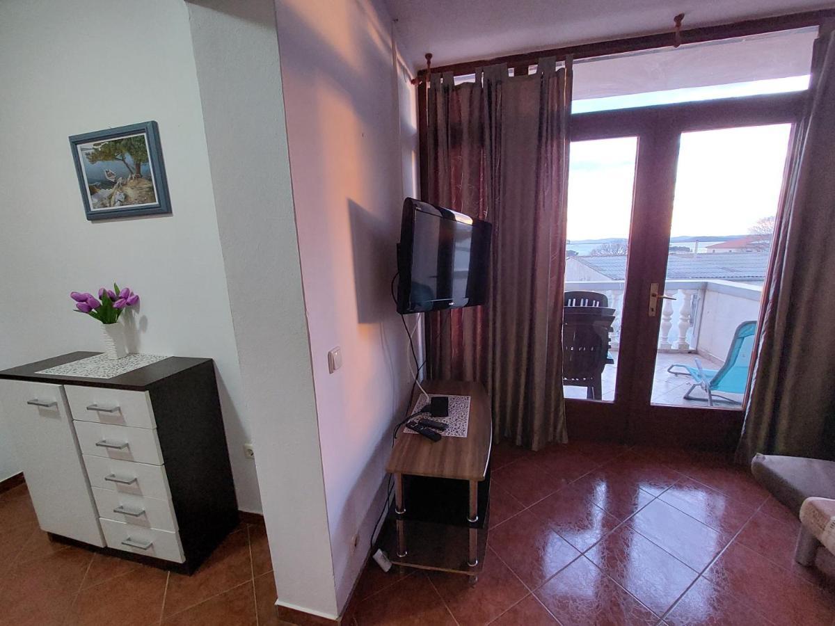 Apartman Vukoja Pakostane Pakoštane Exterior foto